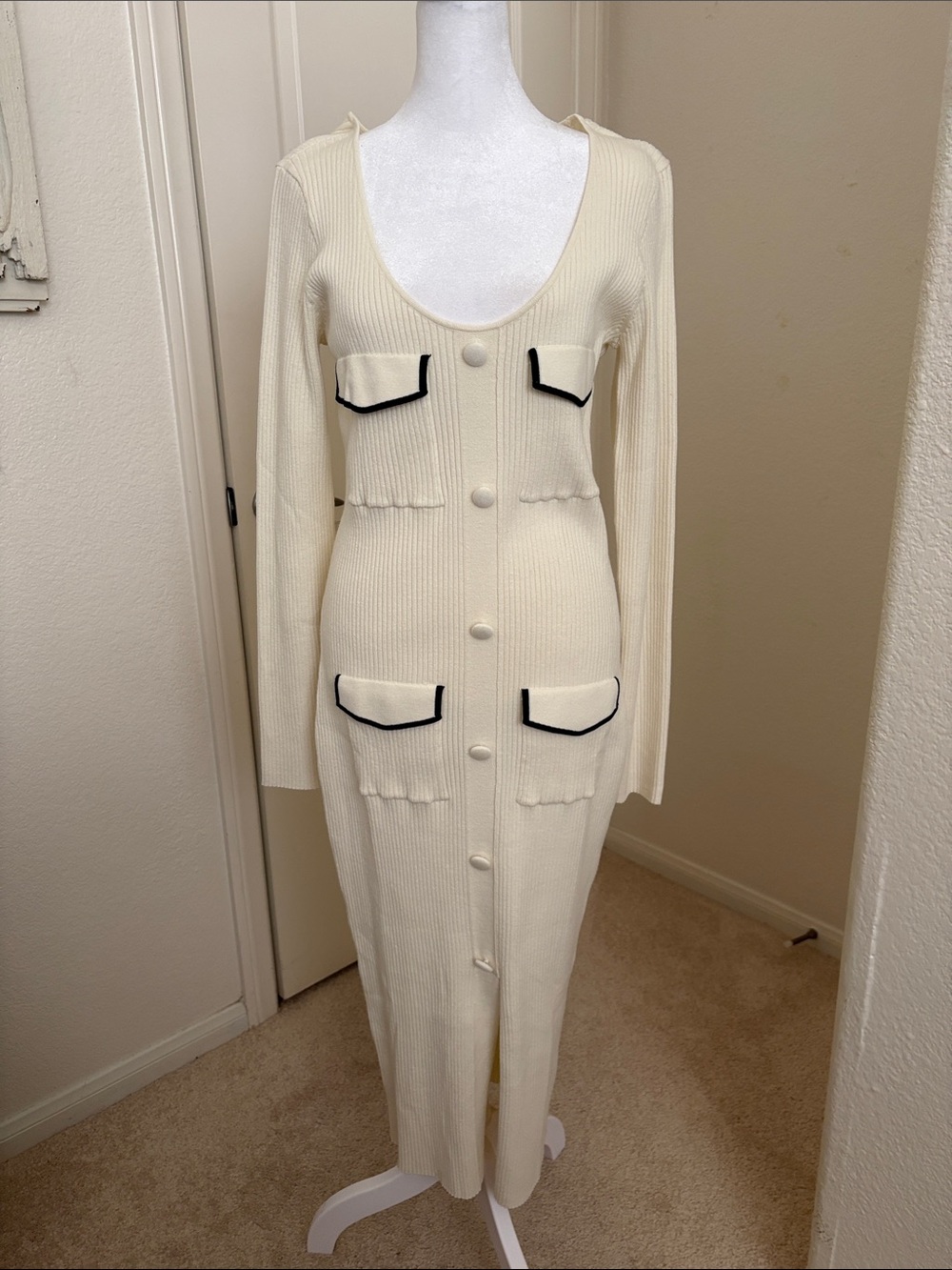 JustFab Cream Ribbed Button-Front Midi Dress with Black Trim
